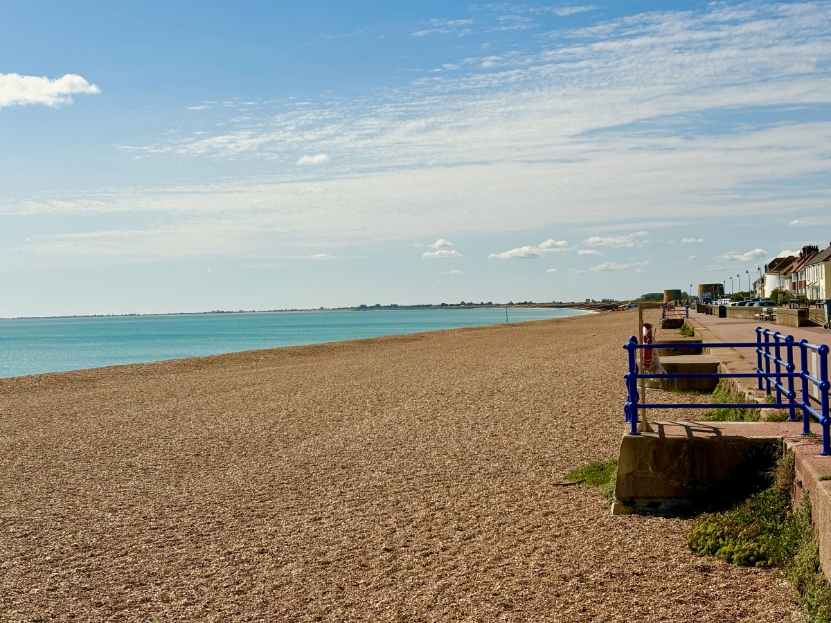 What are the longest and shortest beaches in the&nbsp;world?