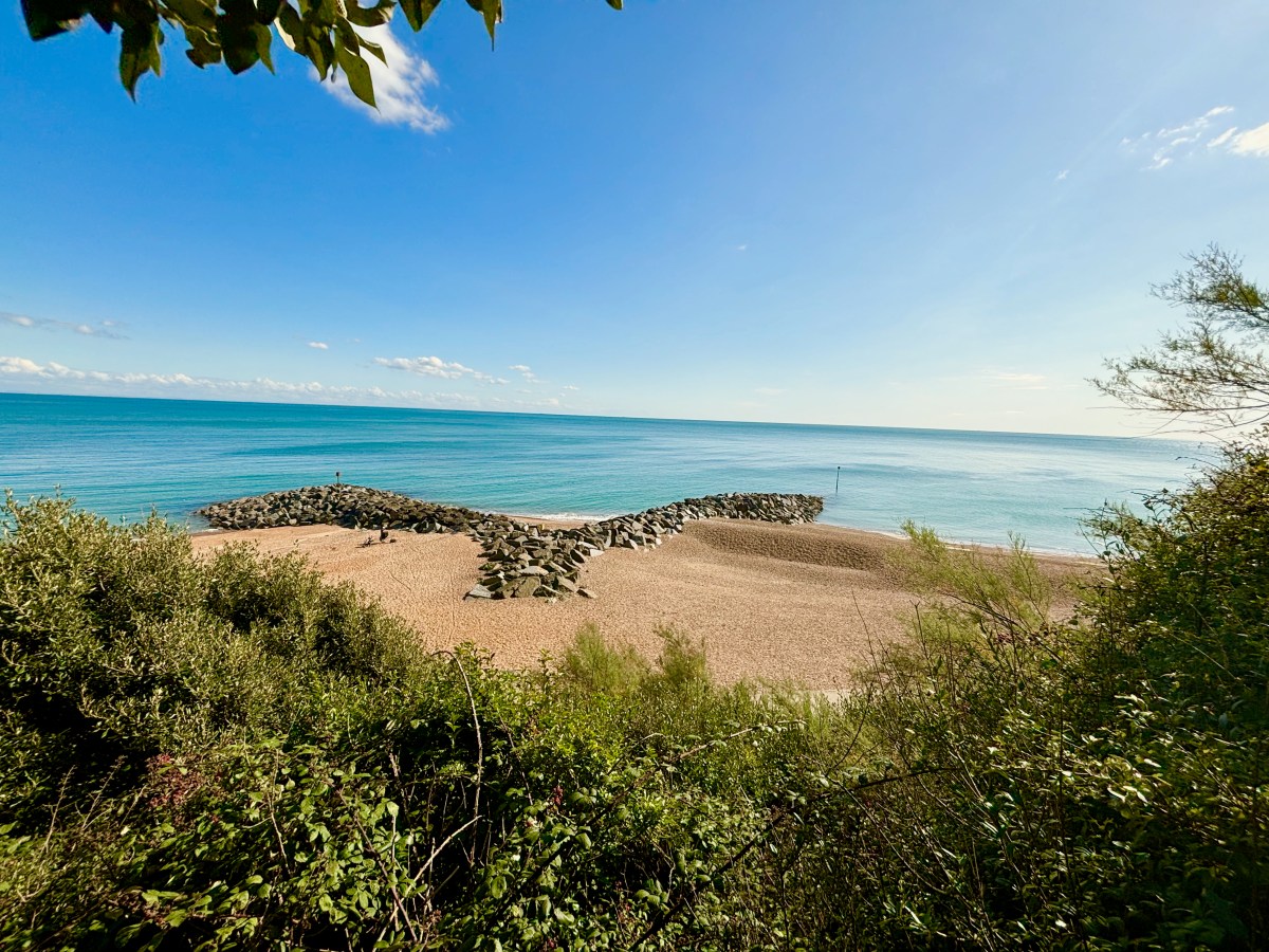 Top 10 Health Benefits of Going to the Beach: Boost Your&nbsp;Wellbeing