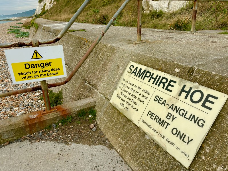 Samphire Hoe Beach sign